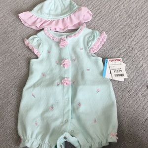 Brand new shorts romper with hat